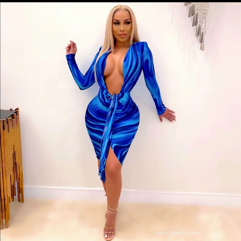Poshbyv dress